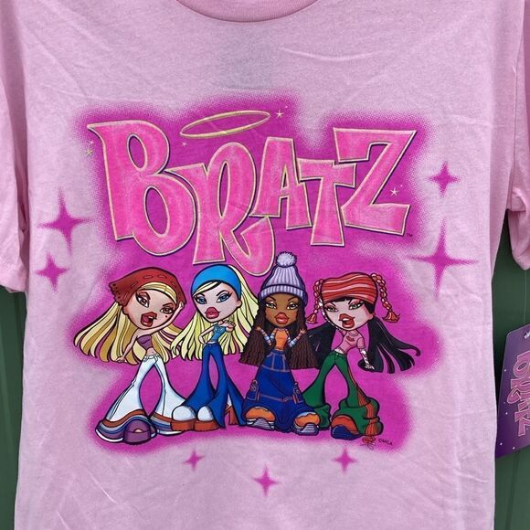 Women’s Juniors' Bratz Graphic Tee with Short Sleeves, Size L - Picture 3 of 6